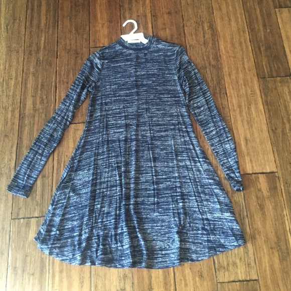❗️LAST ONE ❗️[HOST PICK] Long Sleeve Swing Dress - Picture 3 of 4