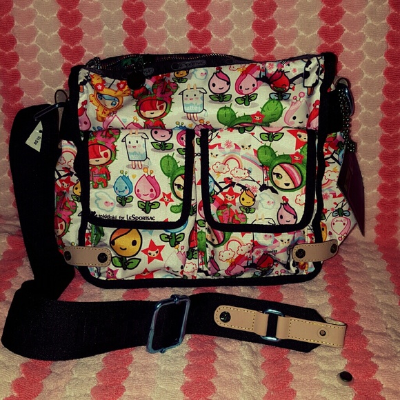 Tokidoki Sportsac stellina bag requires a repair