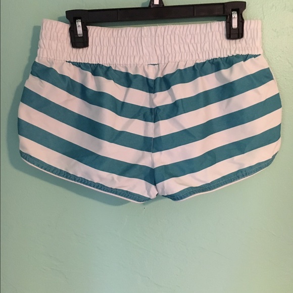 Mossimo Short - Picture 2 of 2