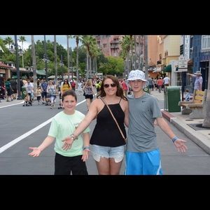 Meet your Posher, Marilyn