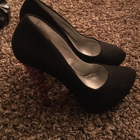 High heels - Picture 2 of 3