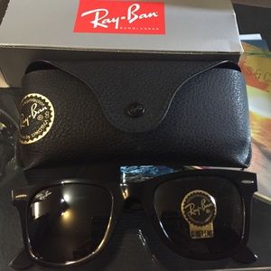 Ray-Ban Wayfarer Sunglasses