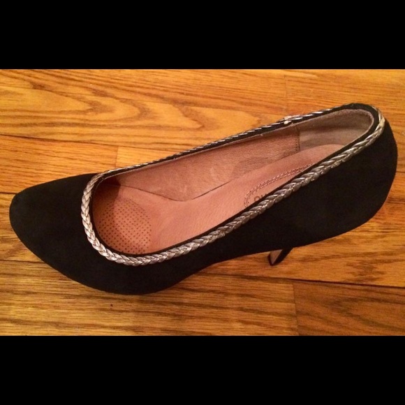 New in box Corso Como black pumps - Picture 3 of 4