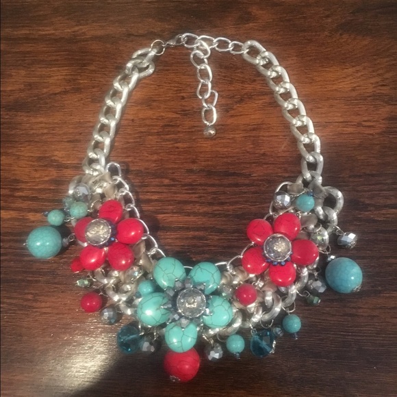 Statement necklace