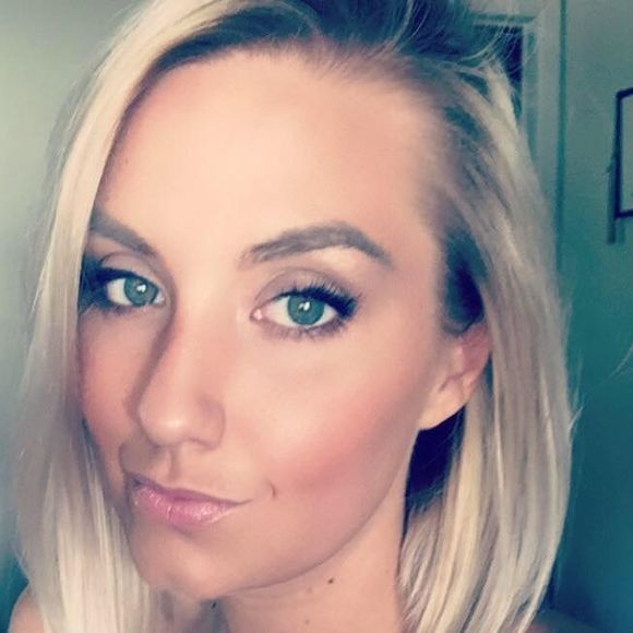 Meet your Posher, Casey
