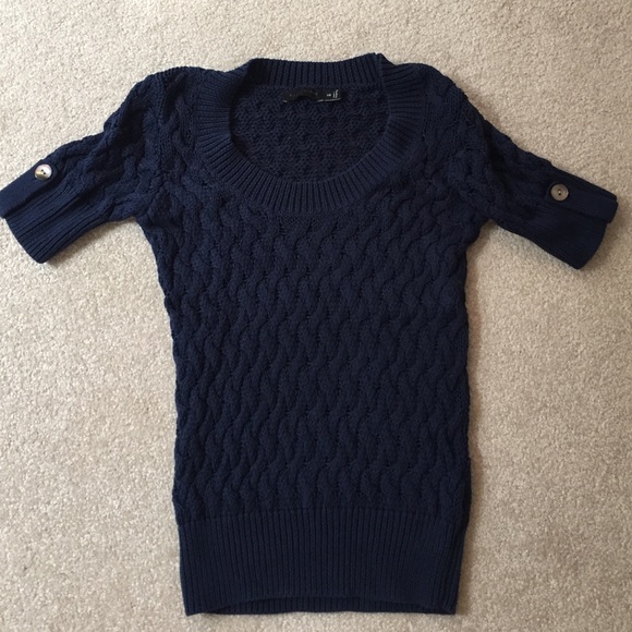 Adorable short sleeve sweater