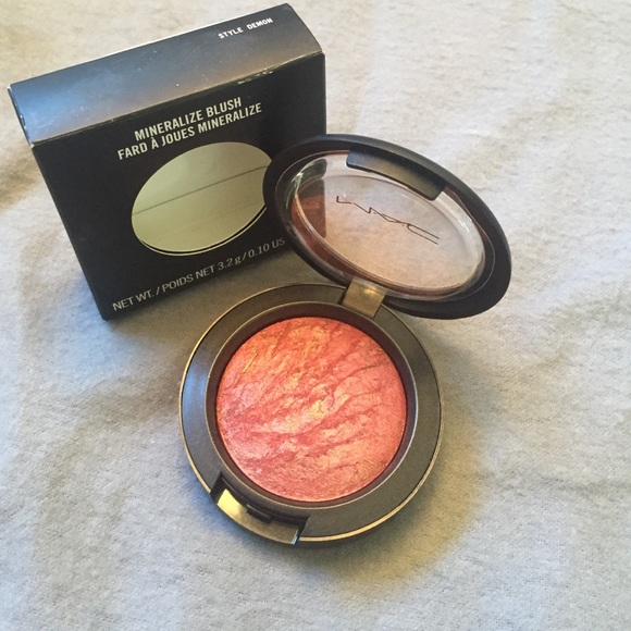 MAC Mineralized Blush