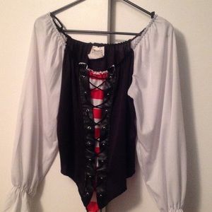 Plus size pirate wench costume (one size plus)