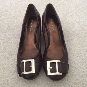Great everyday work shoe.
