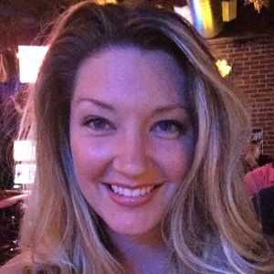 Meet your Posher, Stacy