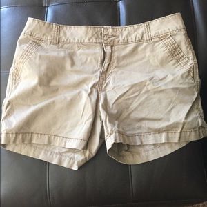 Maurice's khaki shorts