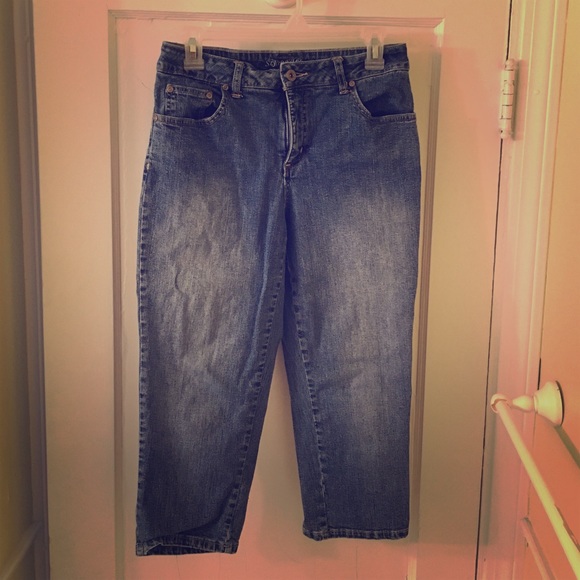 St. John's Bay denim capris - Picture 1 of 4