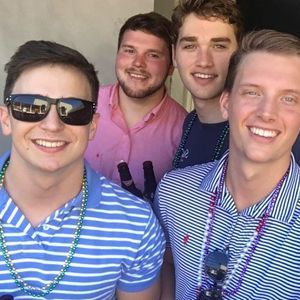 Meet your Posher, Casey