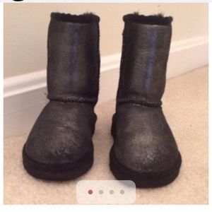 EUC Toddler Uggs size 7