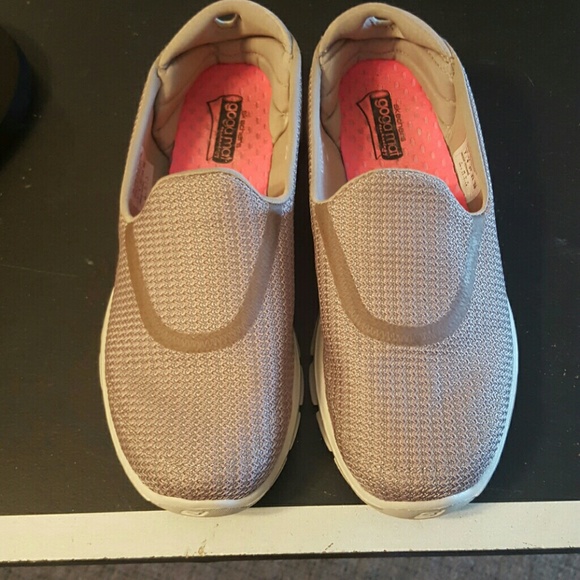 Sketches shoes