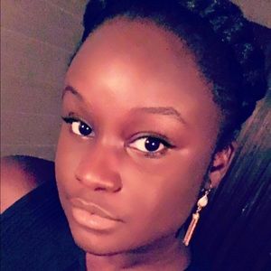 Meet your Posher, Jasmine