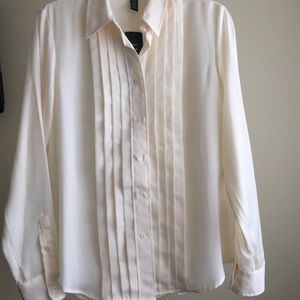 Stunning Ralph Lauren Blouse
