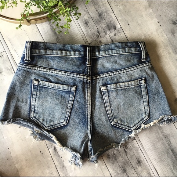 Distressed Shorts - Picture 2 of 4