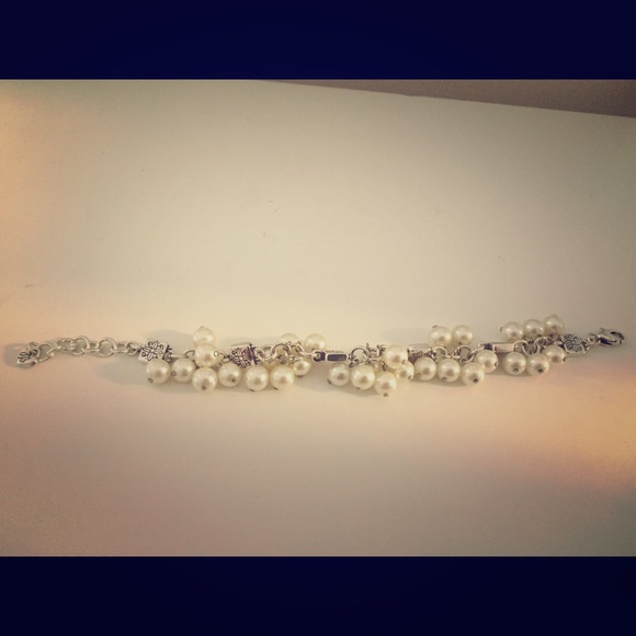 Pearl bracelet