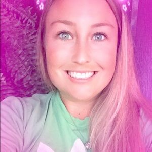 Meet your Posher, Chloe