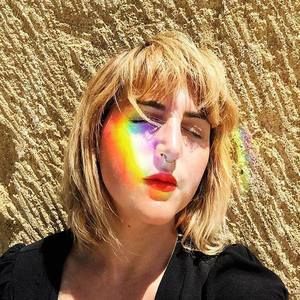 Meet your Posher, Piera