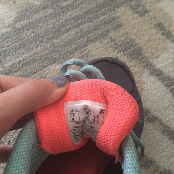 Fila sneakers - Picture 3 of 3