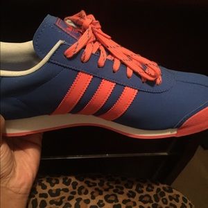Adidas Blue and Orange Soma Size 11 Women