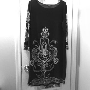 I  am selling a black and white pasley dress.
