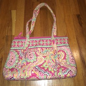 Authentic Vera Bradley handbag!!