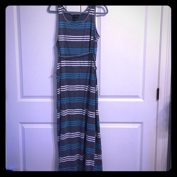 Maternity maxi dress