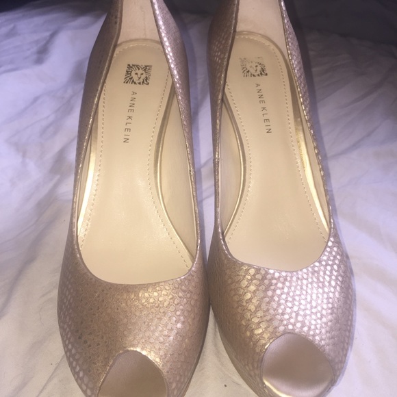 Anne Klein heels 👠