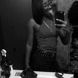 Meet your Posher, Naysha