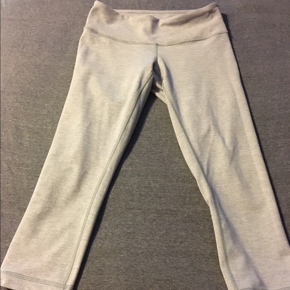Lulu lemon wonder under crops in grey