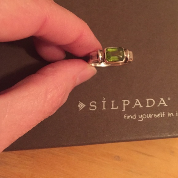 Silpada Peridot ring