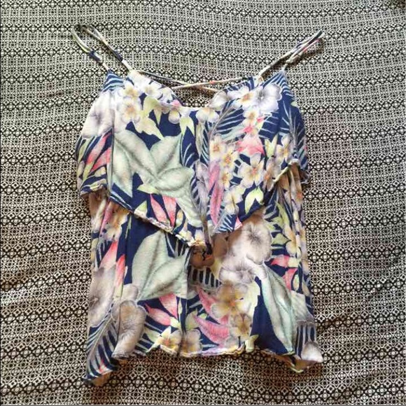 American eagle crop top