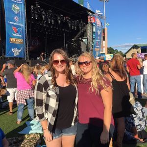 Meet your Posher, Dayna