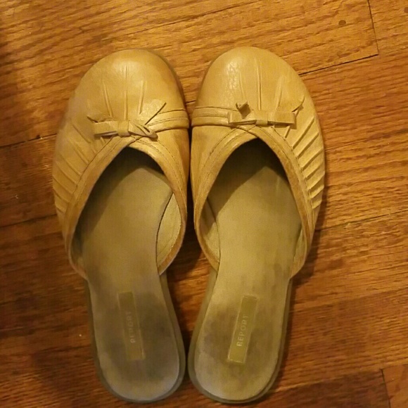 Bow tie slide ons