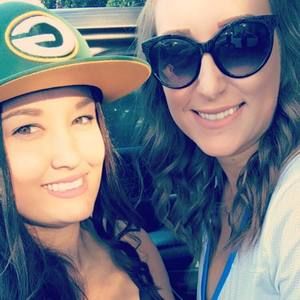 Meet your Posher, Adriana