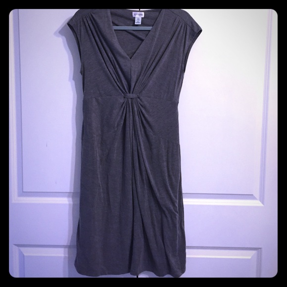 ✅SOLD✅Grey cinched waist dress - maternity