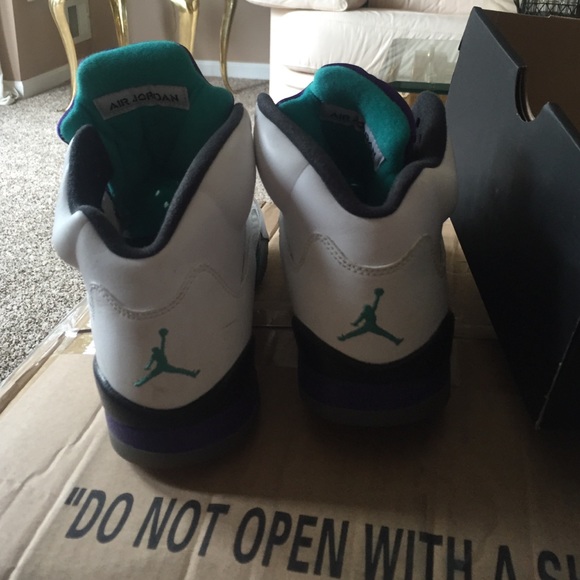 Jordan Grape 5s - Picture 3 of 4