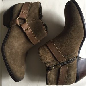 Brand New Sam Edelman Olive Green Ankle Boot
