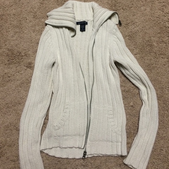 Cream Abercrombie sweater