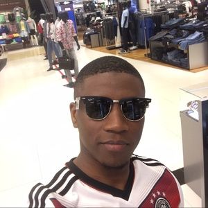 Meet your Posher, Moussa