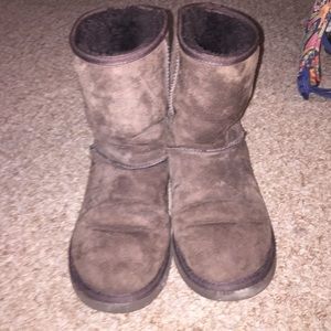 ***Sale** Brown Uggs size 8