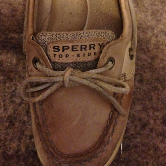 I'm selling Sperry Top-Siders