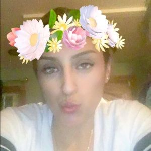 Meet your Posher, Ana