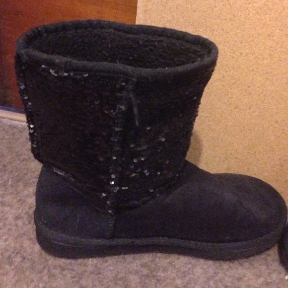 I'm selling some sparkly boots