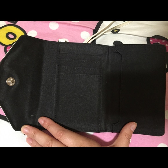 Mini Clutch - Picture 3 of 3