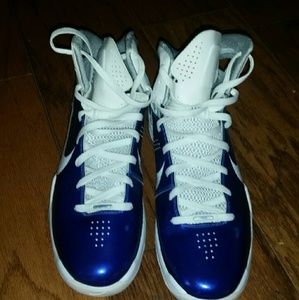 Nike hyperdunk basketball sneaker