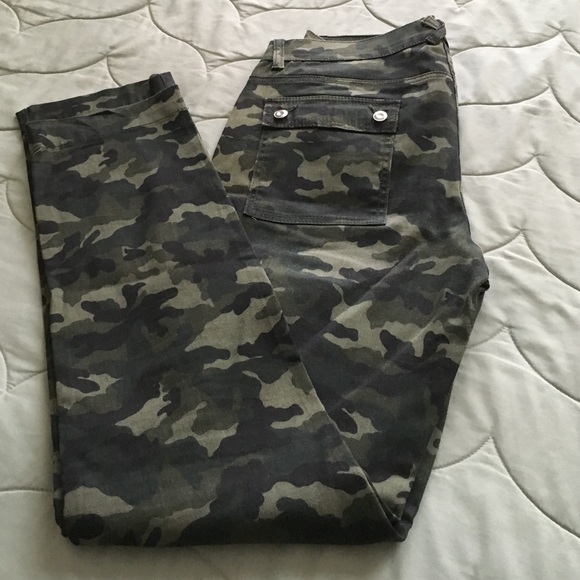 VENUS CAMI CARGO PANTS NEW